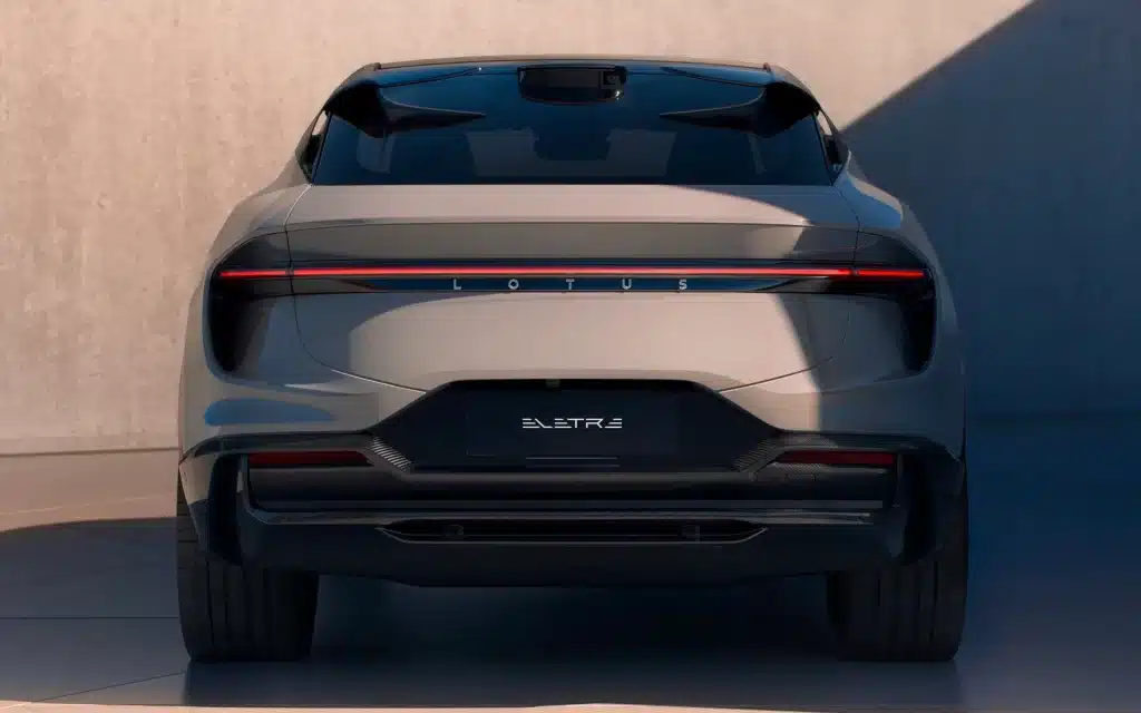 Lotus Eletre phares